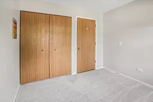 33 Ashburn Ct, Schaumburg, IL 60193 - Photo 15