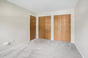 33 Ashburn Ct, Schaumburg, IL 60193 - Photo 13