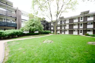 4718 Russett Ln, Skokie, IL 60076 - Photo 1