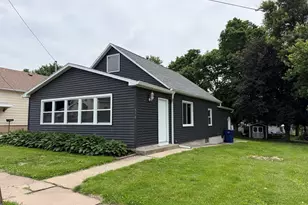 516 Westcott St, Granville, IL 61326 - Photo 1
