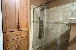 3027 N Allen Ave, Chicago, IL 60618 - Photo 17