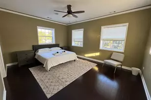 3027 N Allen Ave, Chicago, IL 60618 - Photo 13
