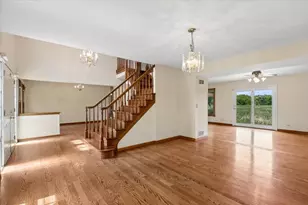 510 Ambria Dr, Mundelein, IL 60060 - Photo 3