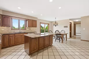 2208 Shetland Rd, Inverness, IL 60010 - Photo 11