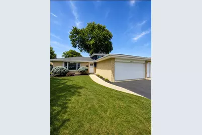 5554 Linder Court, Crestwood, IL 60418 - Photo 1