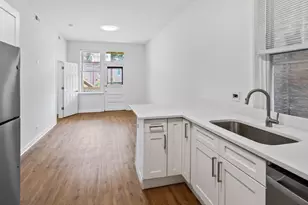 1349 W Taylor St, Chicago, IL 60607 - Photo 3