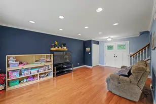 5091 Chambers Dr, Hoffman Estates, IL 60010 - Photo 5