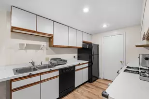 560 W Arlington Pl, Chicago, IL 60614 - Photo 49