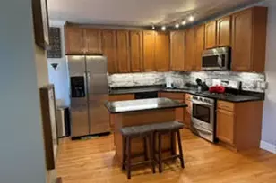 902 W Agatite Ave, Chicago, IL 60640 - Photo 3