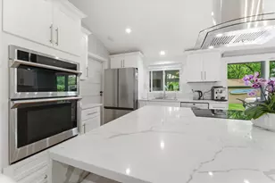 619 W Weathersfield Way, Schaumburg, IL 60193 - Photo 15