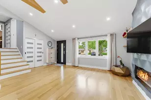 619 W Weathersfield Way, Schaumburg, IL 60193 - Photo 5