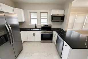 10213 S Yale Ave, Chicago, IL 60628 - Photo 3