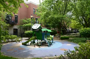 1111 W 14th Pl, Chicago, IL 60608 - Photo 57