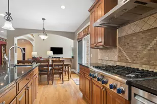 8 Rose Ln, Hawthorn Woods, IL 60047 - Photo 9