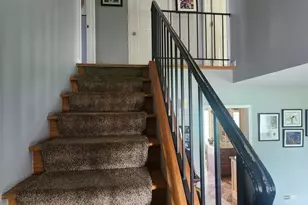 10 Ash Ct, Streamwood, IL 60107 - Photo 9