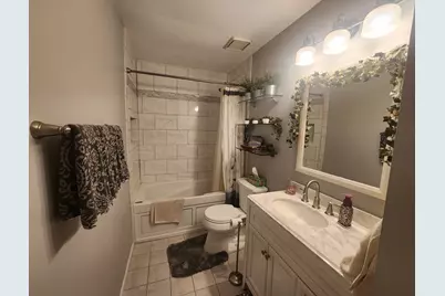 10 Ash Court, Streamwood, IL 60107 - Photo 5
