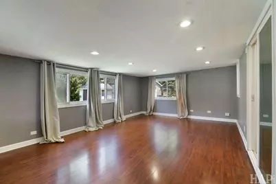 [Address not provided], Gurnee, IL 60031 - Photo 7