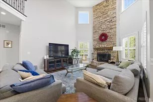 39W842 Louisa May Alcott Ln, Saint Charles, IL 60175 - Photo 7