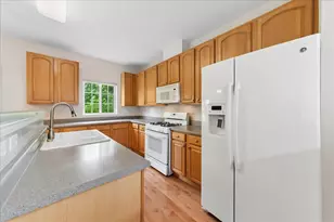 31306 Kline Cir, Warrenville, IL 60555 - Photo 7