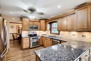 196 Constitution Dr, Bloomingdale, IL 60108 - Photo 7