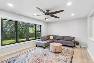 511 Walnut Ln, Elk Grove Village, IL 60007 - Photo 5