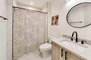 1350 W Erie St, Chicago, IL 60642 - Photo 13