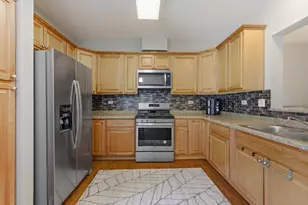 2378 Oakfield Ct, Aurora, IL 60503 - Photo 11