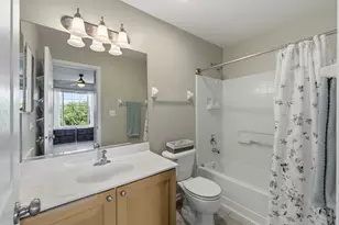 2378 Oakfield Ct, Aurora, IL 60503 - Photo 19