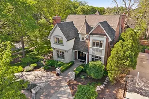 417 W 9th St, Hinsdale, IL 60521 - Photo 35