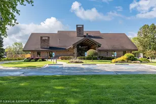 77 Lake Hinsdale Dr, Willowbrook, IL 60527 - Photo 17