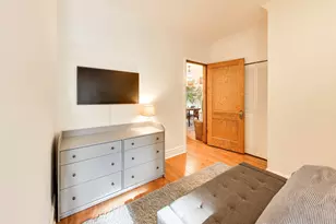 3808 N Pine Grove Ave, Chicago, IL 60613 - Photo 13