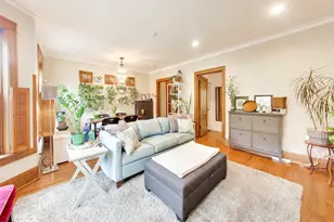 3808 N Pine Grove Ave, Chicago, IL 60613 - Photo 9