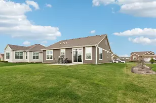 1053 Honey Locust Dr, Crystal Lake, IL 60012 - Photo 31