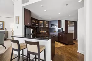 950 N Michigan Ave, Chicago, IL 60611 - Photo 17