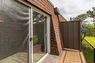 715 Grove Dr, Buffalo Grove, IL 60089 - Photo 15