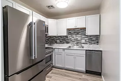715 Grove Drive #206, Buffalo Grove, IL 60089 - Photo 9