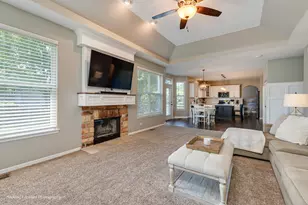 311 Greenwood Pl, Oswego, IL 60543 - Photo 11