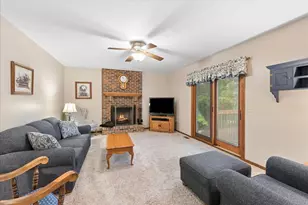968 Milford St, Cary, IL 60013 - Photo 7