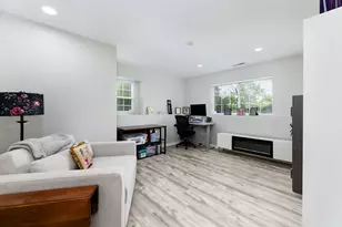 208 Prairie Ct, Morton Grove, IL 60053 - Photo 21