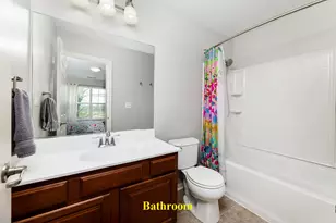 208 Prairie Ct, Morton Grove, IL 60053 - Photo 17