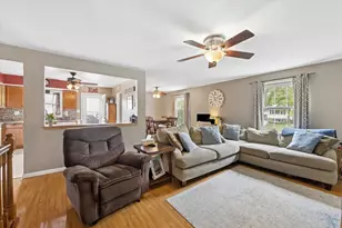 7329 Richmond Ave, Darien, IL 60561 - Photo 7