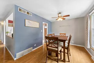 7329 Richmond Ave, Darien, IL 60561 - Photo 13