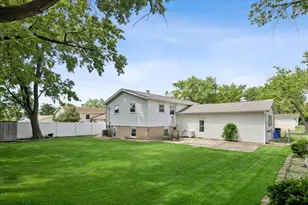 7329 Richmond Ave, Darien, IL 60561 - Photo 27