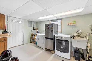 7329 Richmond Ave, Darien, IL 60561 - Photo 25