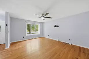 324 Boulder Hill Pass, Oswego, IL 60543 - Photo 9
