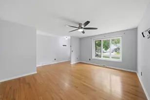 324 Boulder Hill Pass, Oswego, IL 60543 - Photo 3