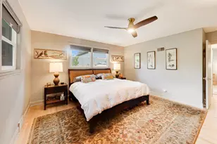 2646 W Birchwood Ave, Chicago, IL 60645 - Photo 13