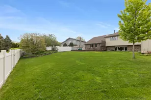9040 Frances Ln, Orland Park, IL 60462 - Photo 33