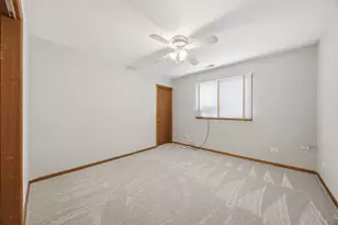 1024 Kylemore Ct, Lockport, IL 60441 - Photo 17