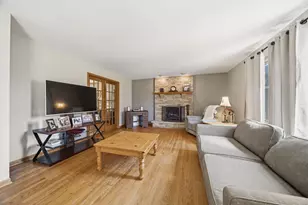 1024 Kylemore Ct, Lockport, IL 60441 - Photo 9